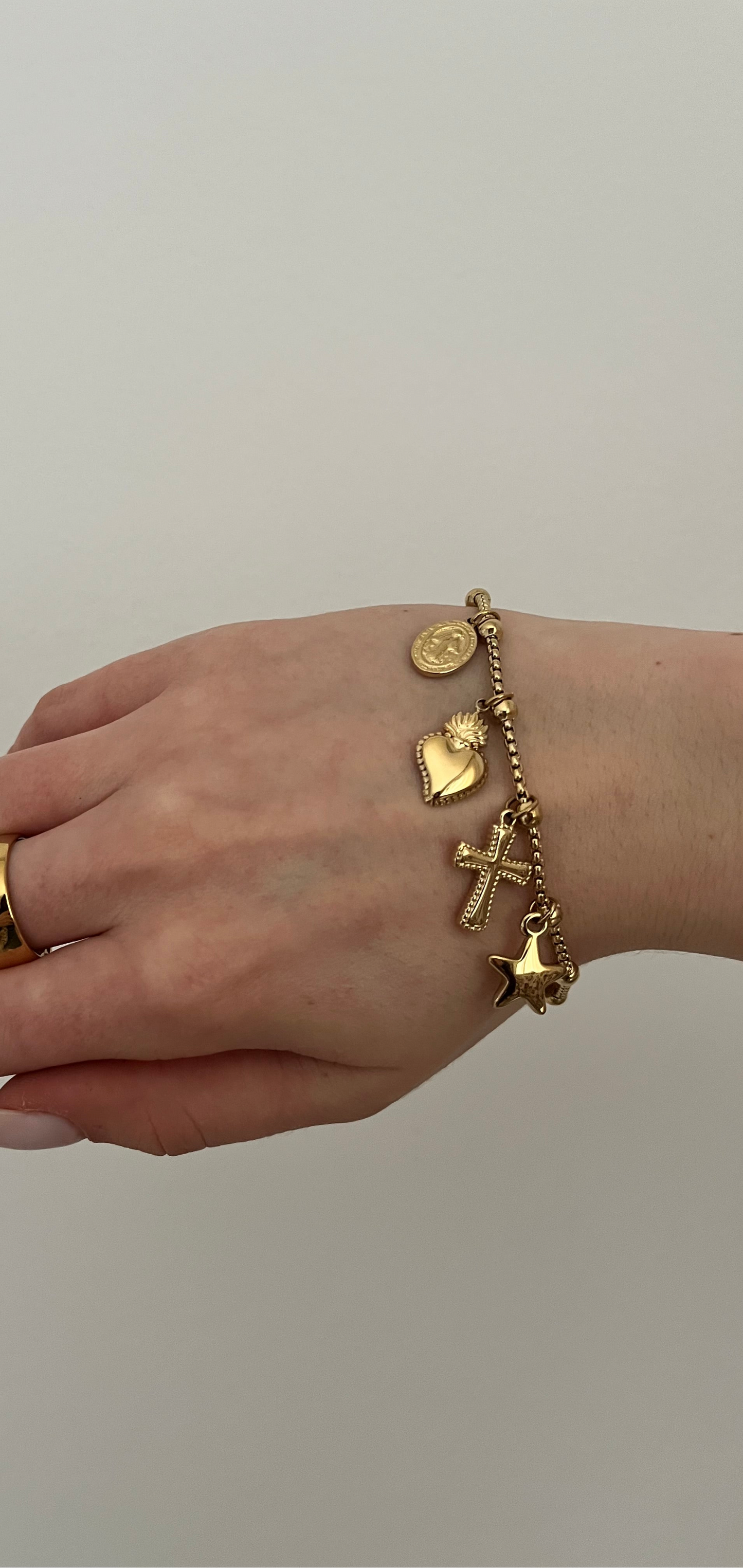 BRACCIALE CON CHOCKER SACRI